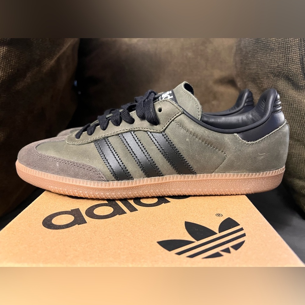 Adidas samba og  Men's Olive and Black Sneakers